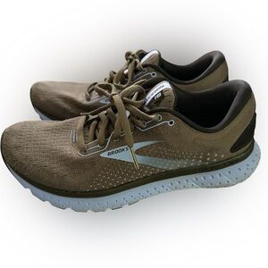Brooks Athletic Shoes in Brown and Light Blue